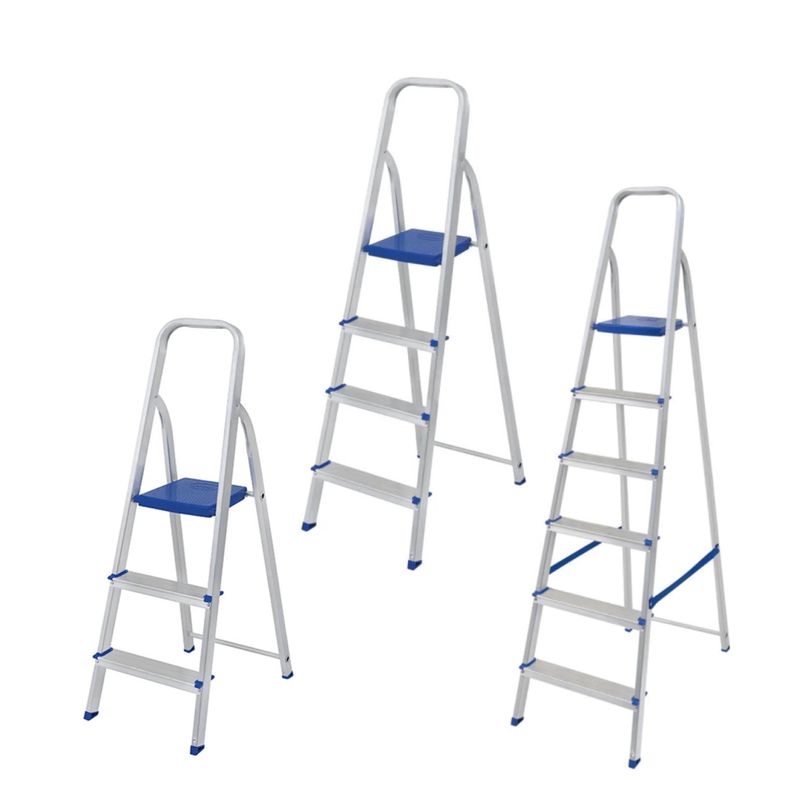30578